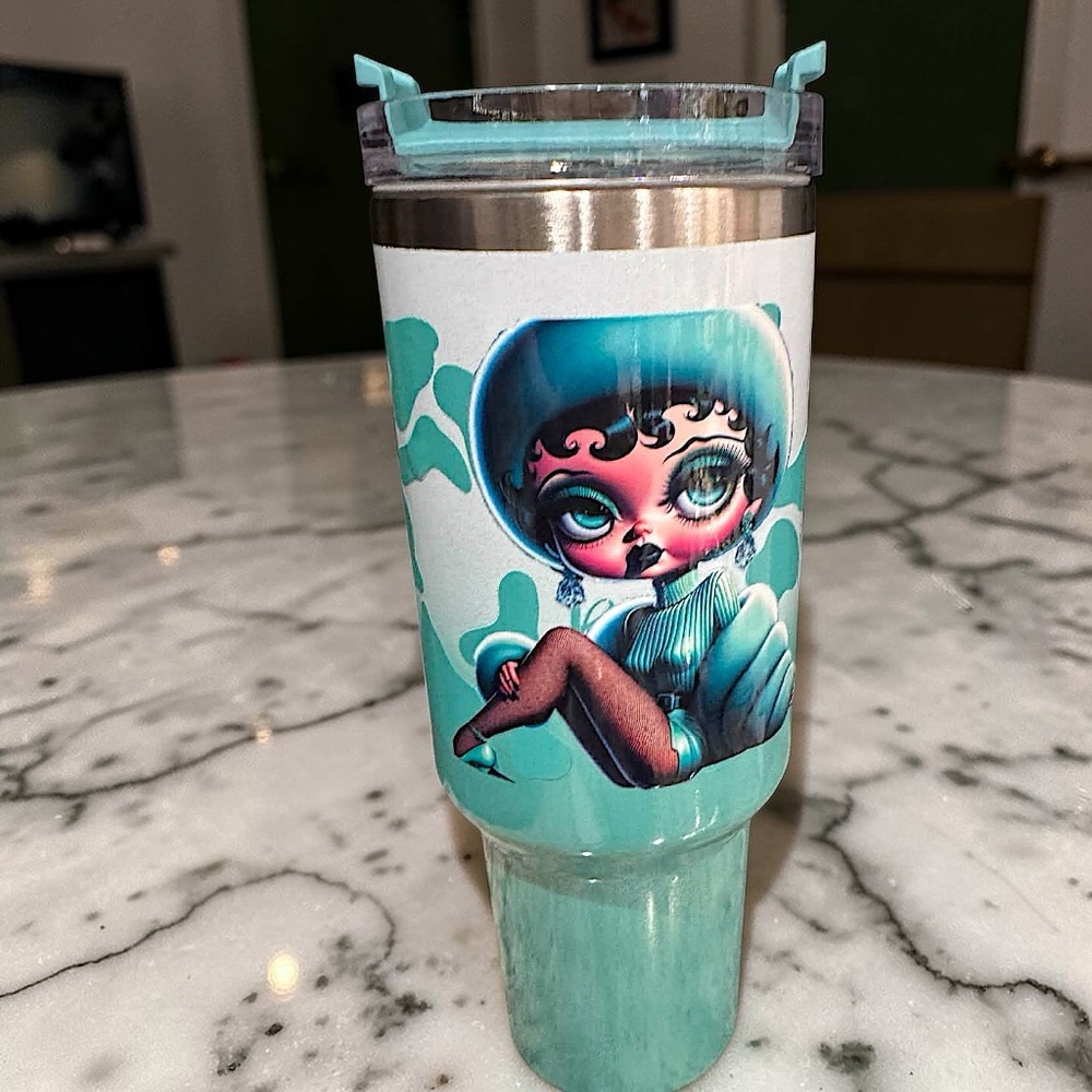 Betty boop handcrafted Tumbler with Artistic Design NEW IN BOX W STRAW